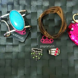 2/$30 PAPARAZZI Jewelry Bracelets Rings lit of 4 Sliver Red Green BOHO